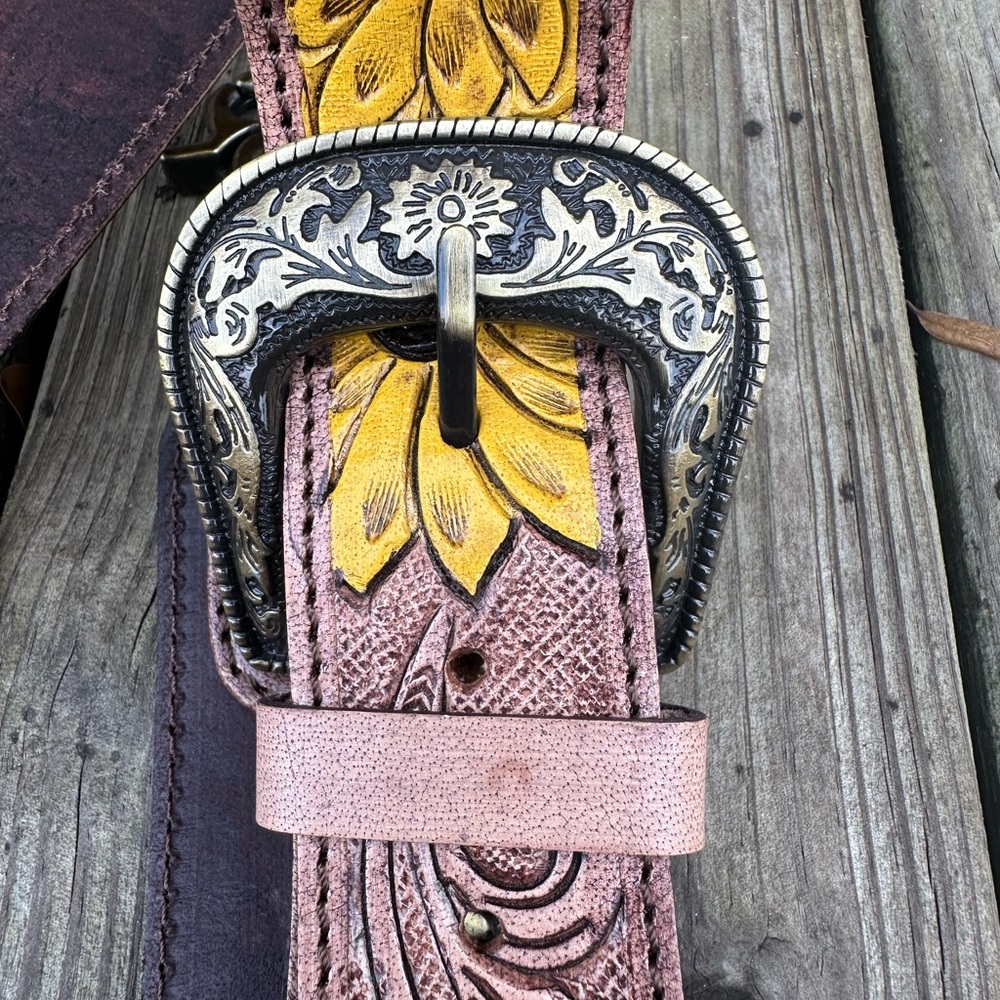 🌻LAST ONE! TOOLED LEATHER COWHIDE SUNFLOWER LAPTOP BAG PURSE w/ BELT STRAP🌻 - Picture 12 of 12